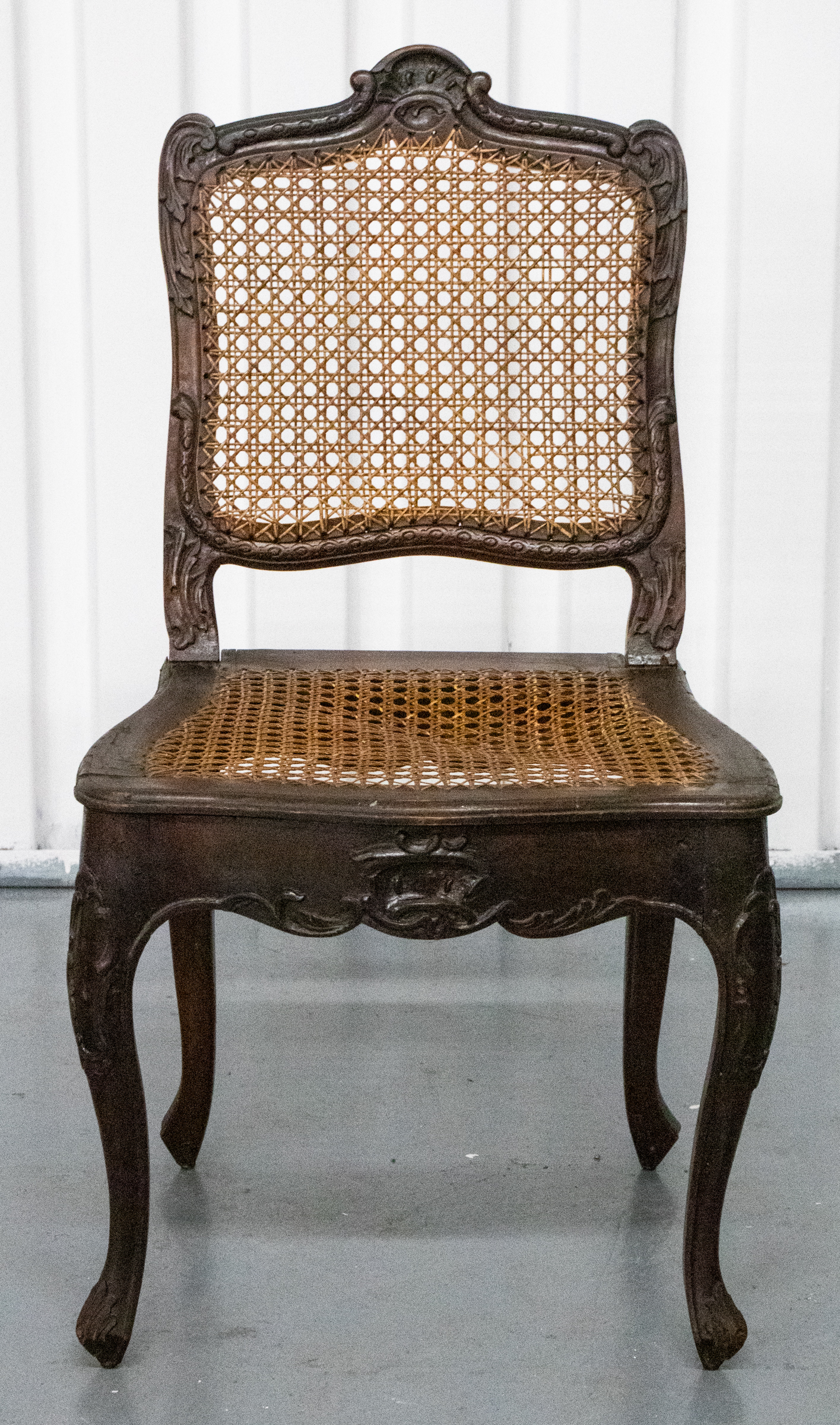 CONTINENTAL ROCOCO MANNER CANED OAK