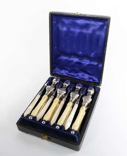 CONTINENTAL SET OF FOUR NUT