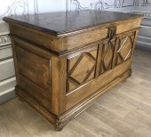CONTINENTAL WALNUT LIFT TOP CO