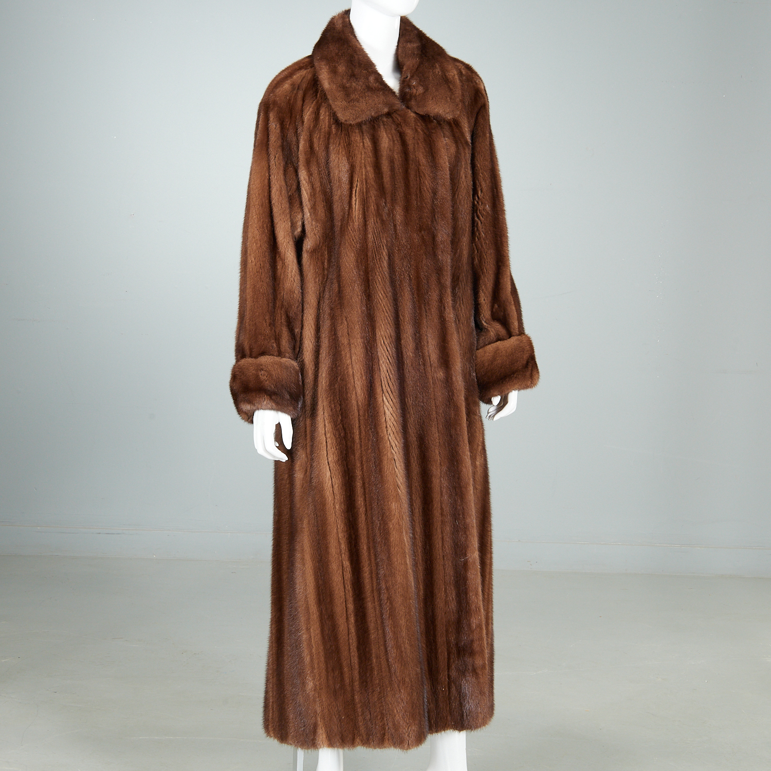 COOPCHIK MAHOGANY FUR COAT 20th c.,