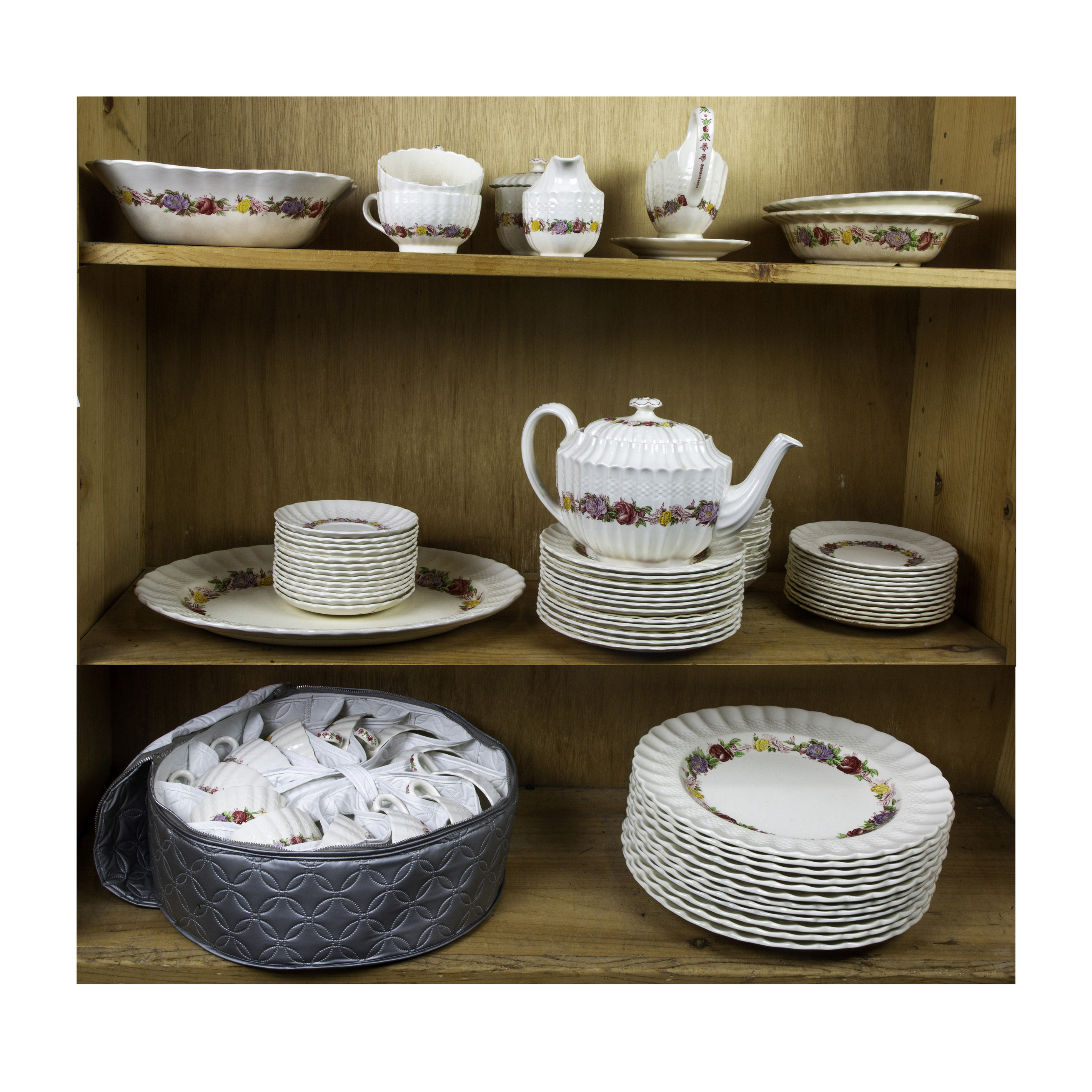 COPELAND SPODE DINNER SERVICE IN