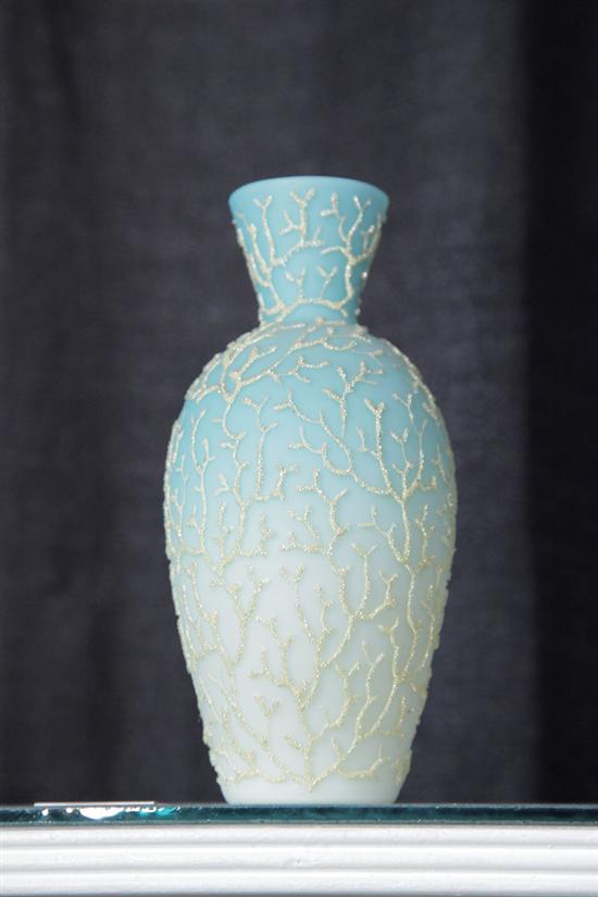 CORALINE VASE. Soft blue to