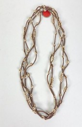 CORD NECKLACE WITH SHELLSCord
