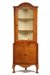 CORNER CABINET - German Rococo
