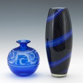 CORREIA ART GLASS VASE AND MUR