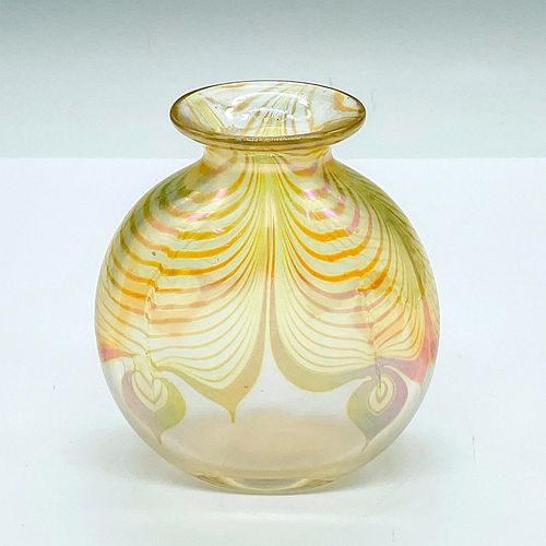 CORREIA ART GLASS YELLOW VASEA