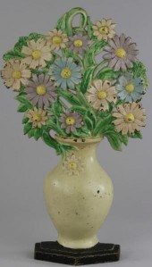 COSMOS IN VASE DOORSTOP Hubley