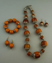 COSTUME AMBER NECKLACE AND EAR