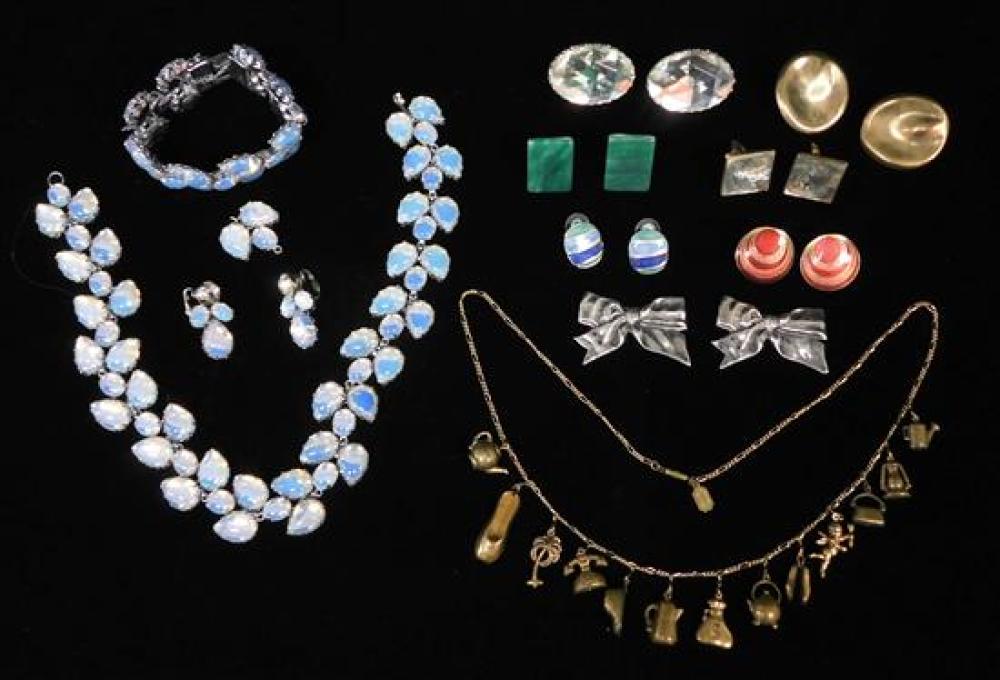COSTUME JEWELRY: 10+ PIECES OF