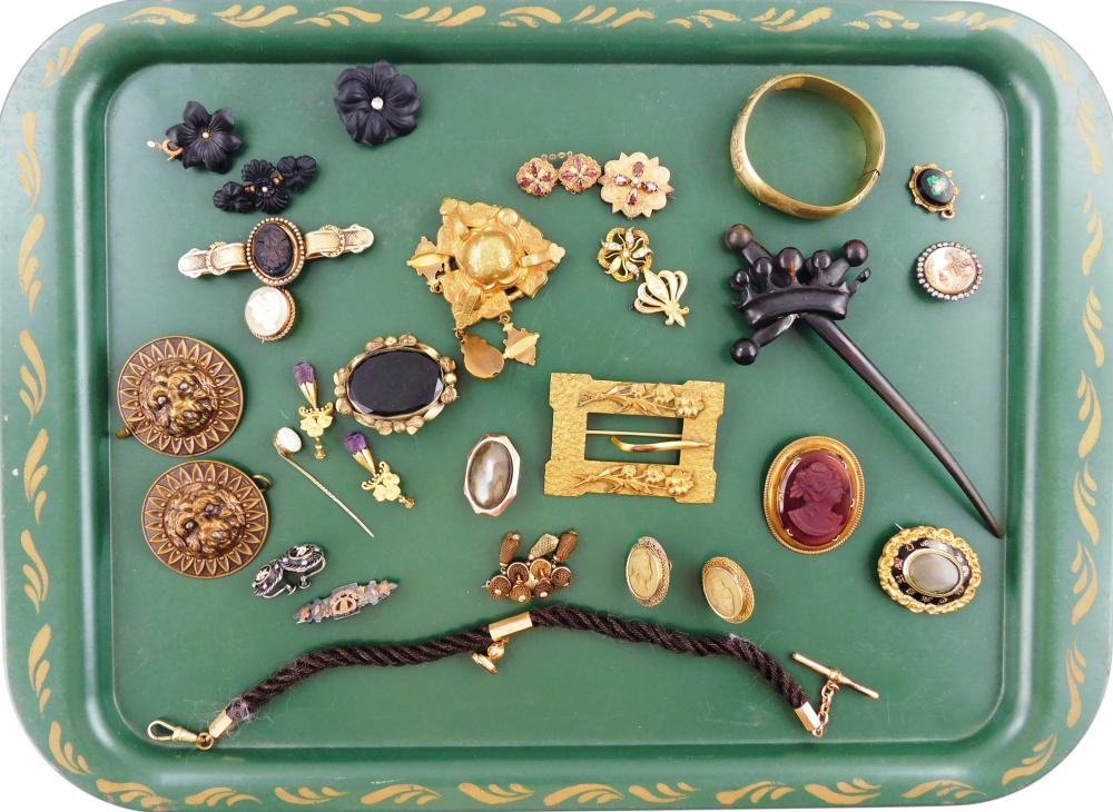 COSTUME JEWELRY: 25+ PIECES OF