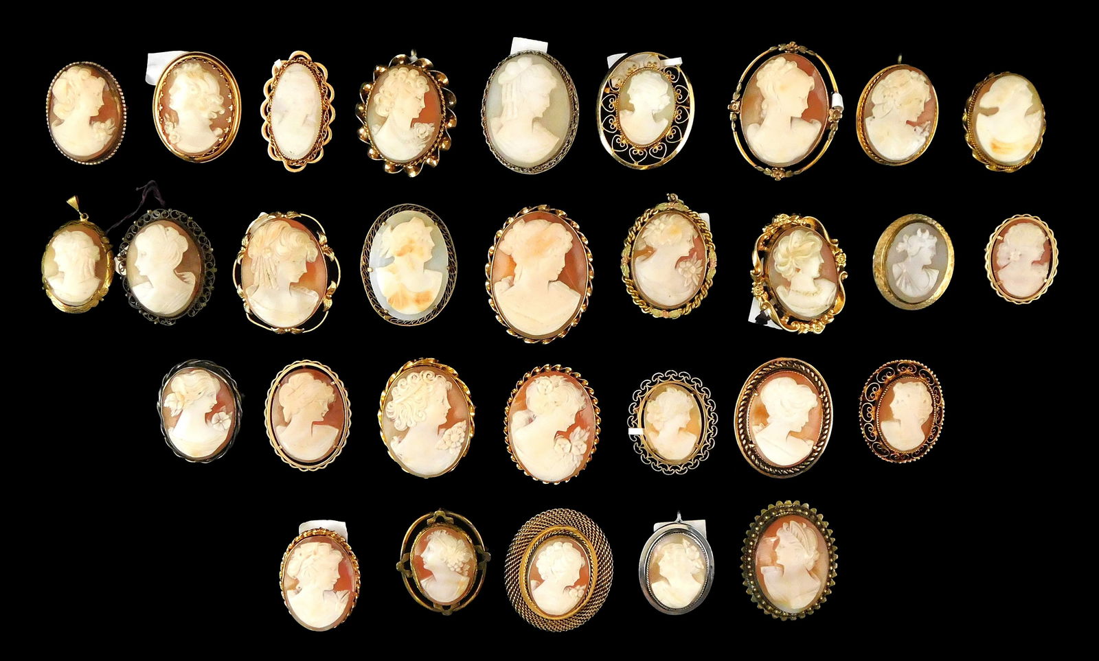 COSTUME JEWELRY: 30+ CAMEO PINS, AT