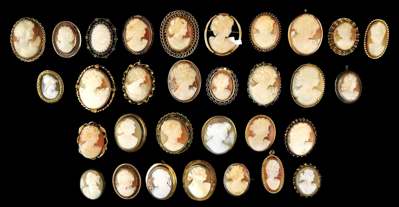 COSTUME JEWELRY: 30+ CAMEO PINS, AT
