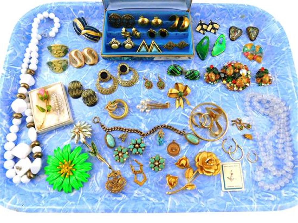 COSTUME JEWELRY: 40+ PIECES