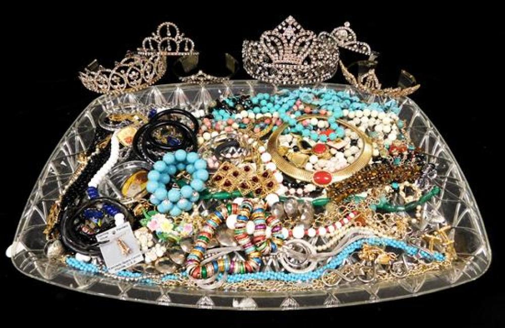 COSTUME JEWELRY: 50+ PIECES,