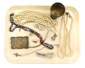 COSTUME JEWELRY: FOURTEEN PIEC