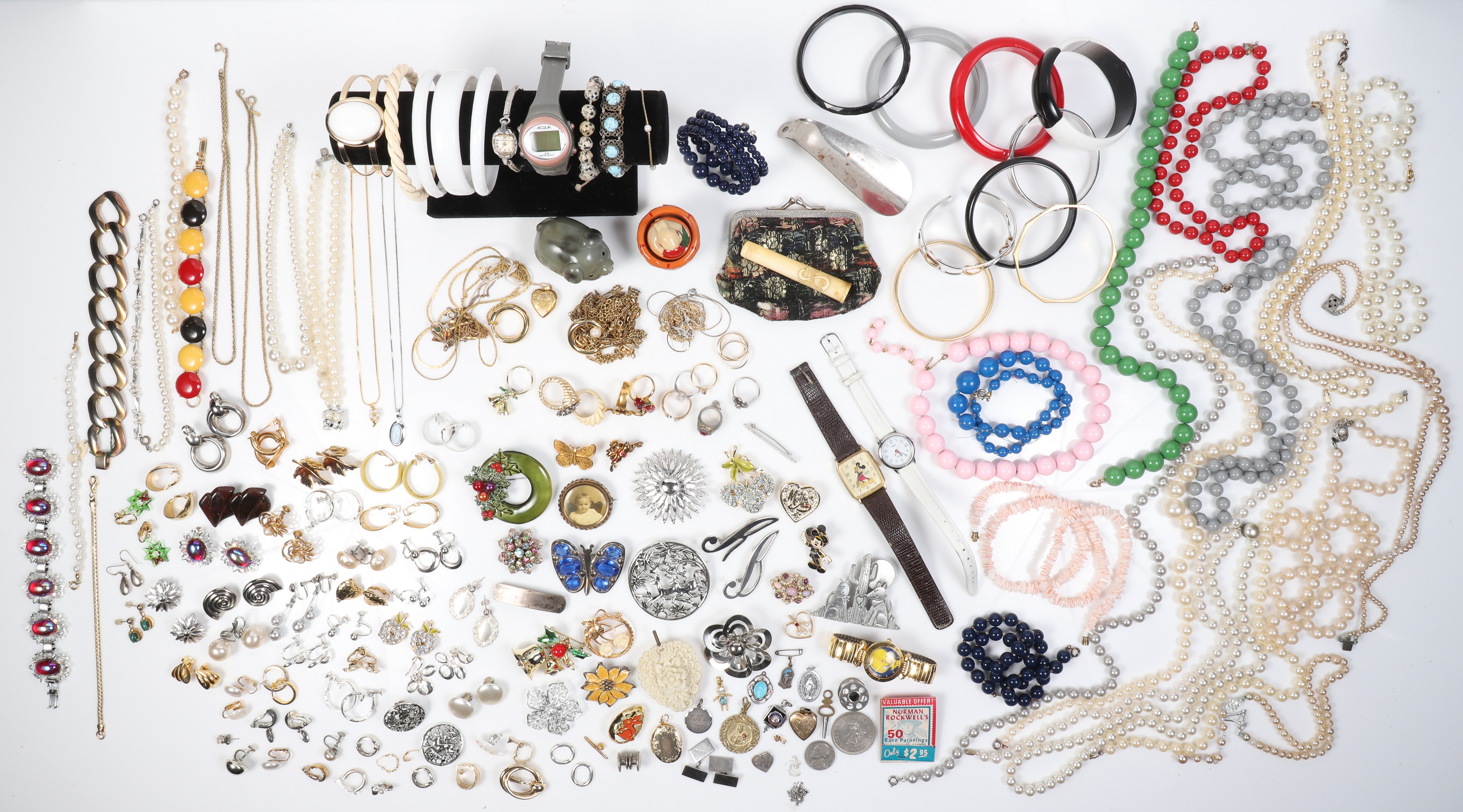 Costume jewelry grouping