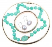 Costume jewelry grouping to in