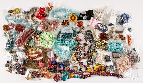 COSTUME JEWELRYCostume jewelry.