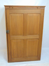 COUNTRY CUPBOARD WITH SINGLE R