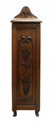 COUNTRY FRENCH CARVED PANETIER