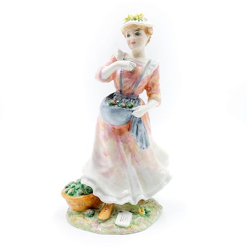 COUNTRY LOVE HN2418 - ROYAL DOULTON