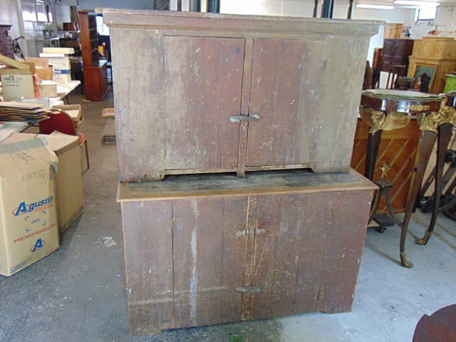COUNTRY PINE CUPBOARD IN GREY
