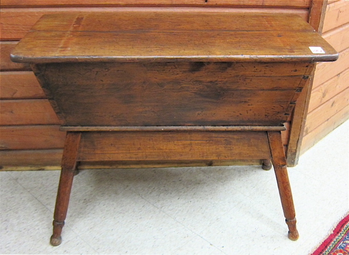COUNTRY PINE DOUGH BOX ON STAND