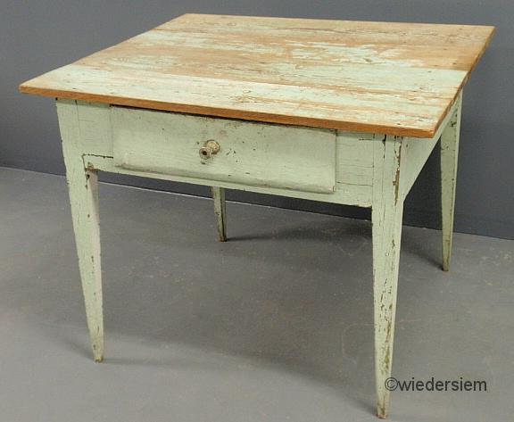 Country pine table with a single