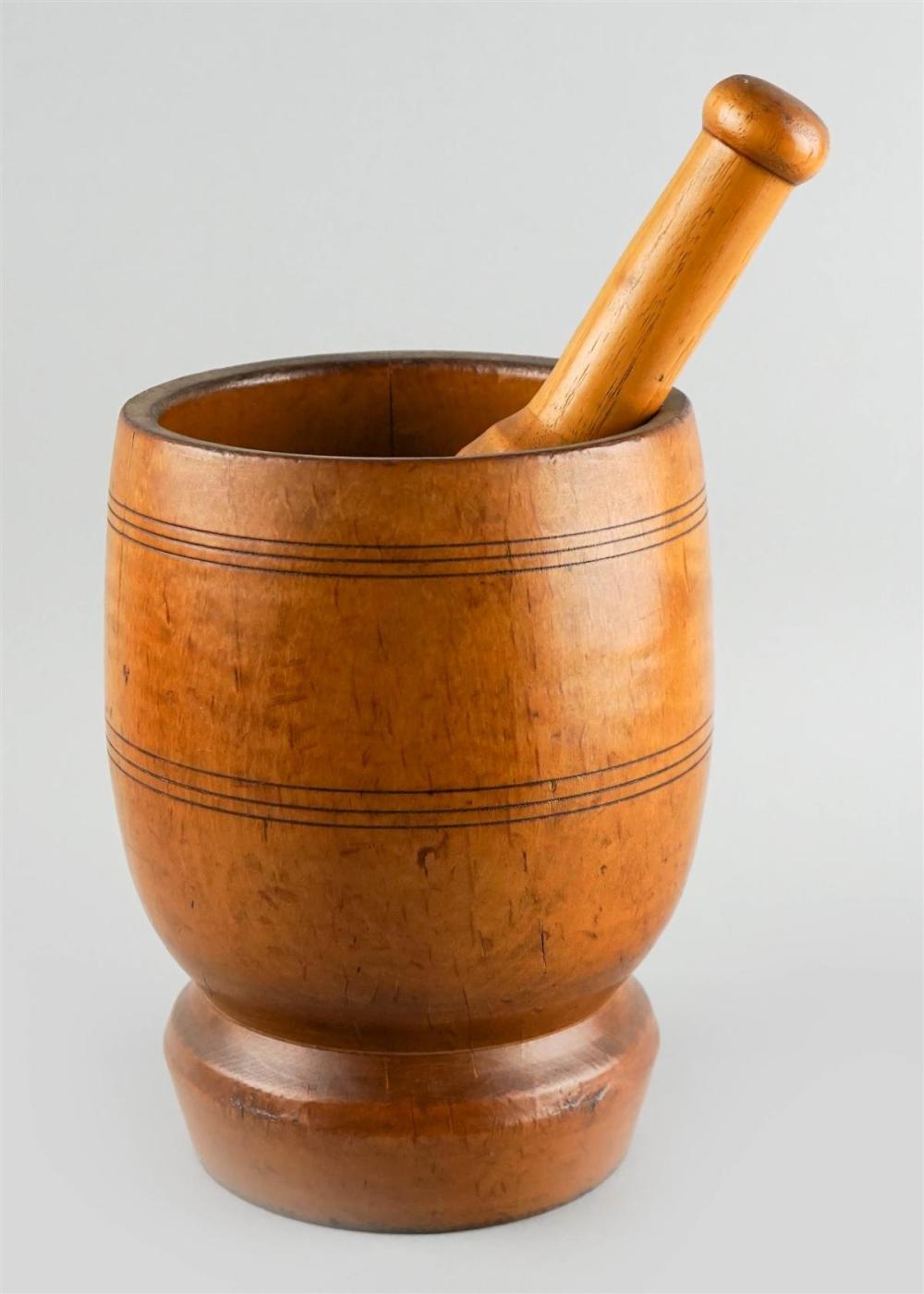COUNTRY WOOD MORTAR AND PESTLE