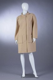 COURR?GES CAMEL WOOL COAT. Siz