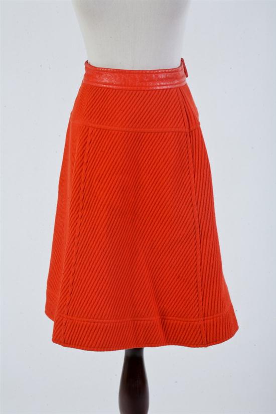 COURR?GES HYPERBOLE HAUTE COUTURE