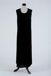 COURR?GES PARIS BLACK AND WHIT