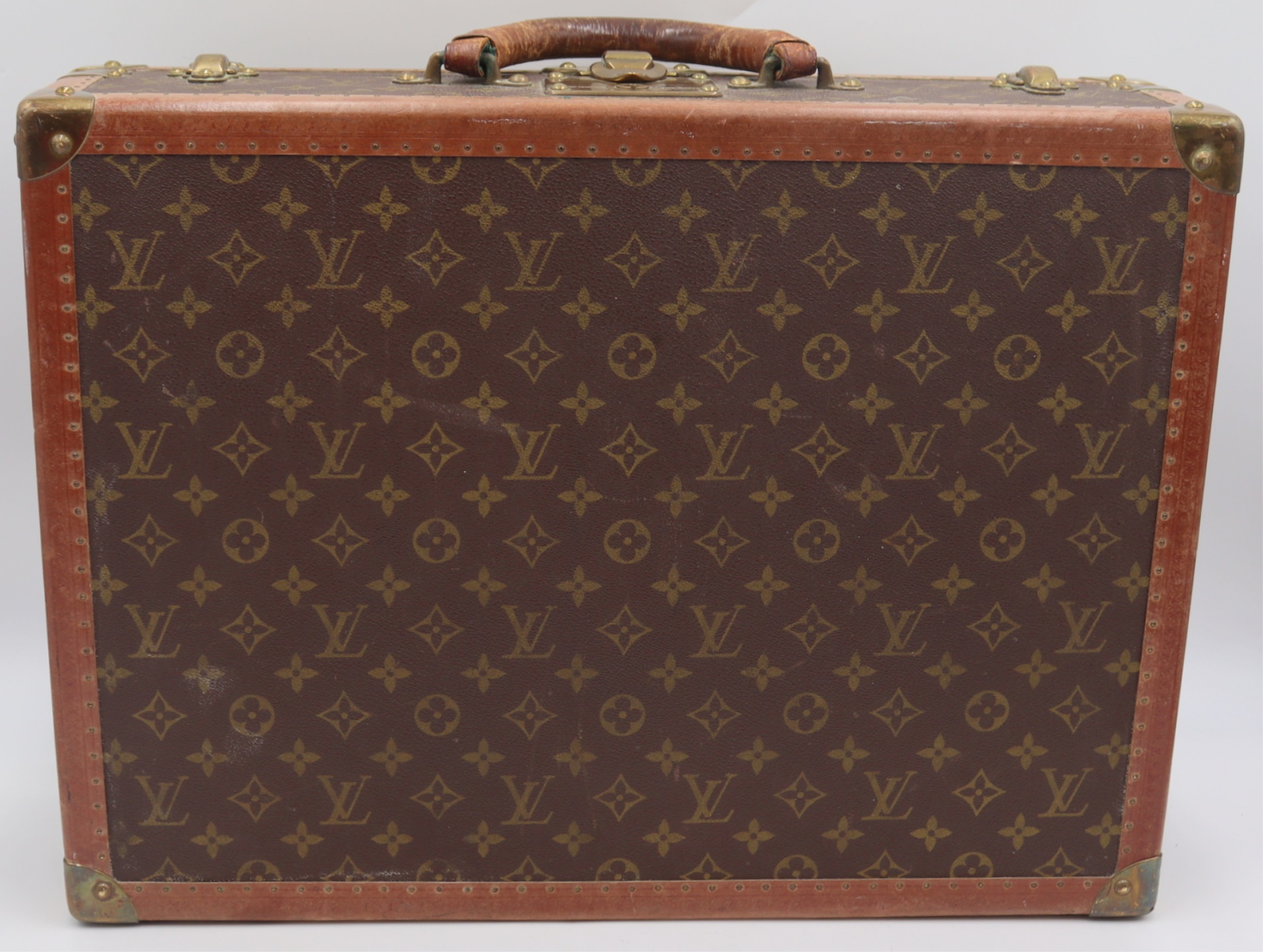 COUTURE. LOUIS VUITTON HARDCASE