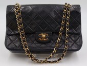 COUTURE. VINTAGE CHANEL MEDIUM