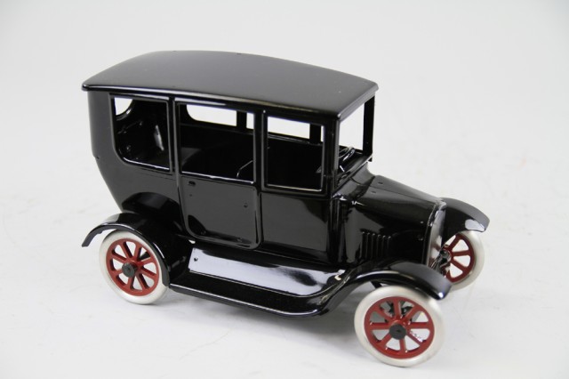 COWDERY FLIVVER CENTER DOOR TOY