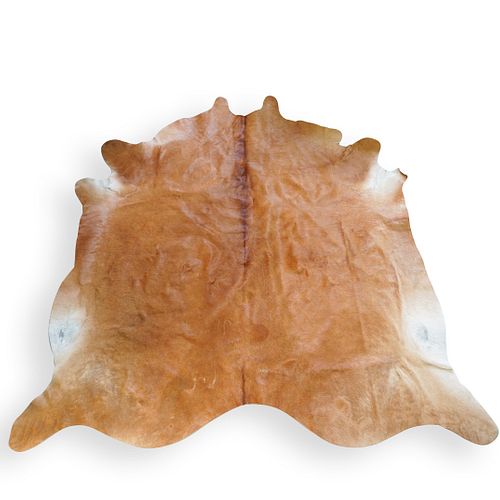 COWHIDE RUGDESCRIPTION: A light