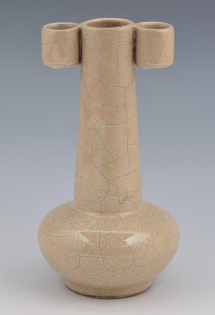 CRACKLE GLAZED ARROW-HEAD