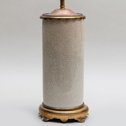 CRACKLE GLAZED PORCELAIN TABLE
