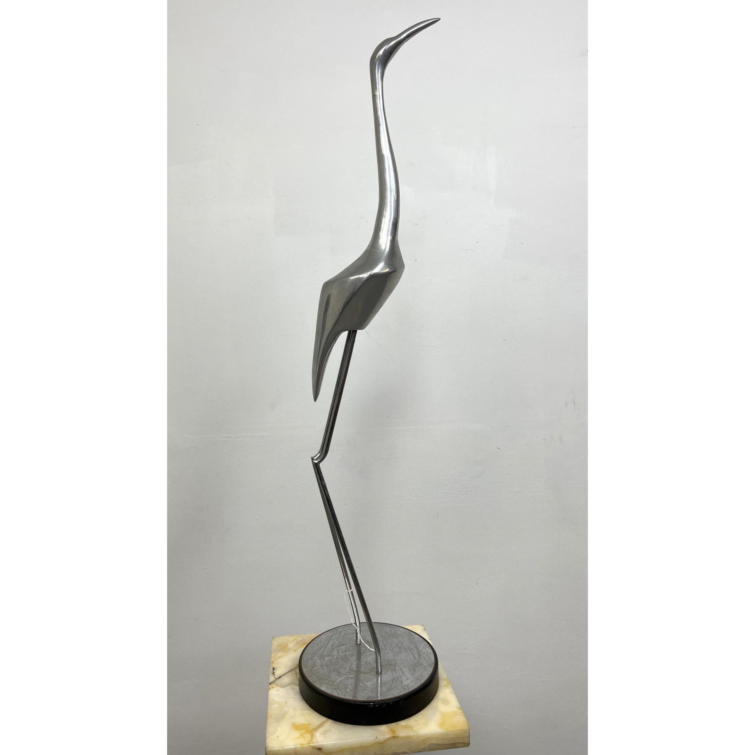 Crane statue made of aluminum.