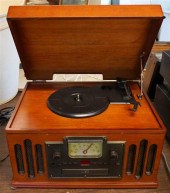 CROSLEY TABLE MODEL RADIO/PHON