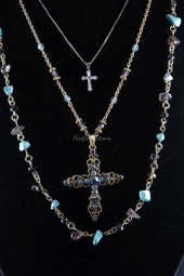 CROSSES AND CHIP STONE NECKLAC