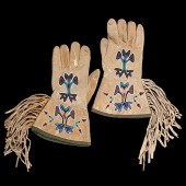 Crow Beaded Hide Gauntlets thr