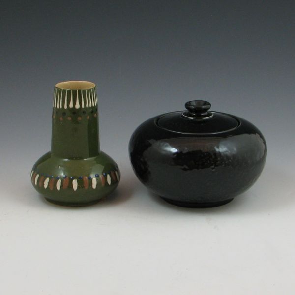 Crown Devon lidded jar with a