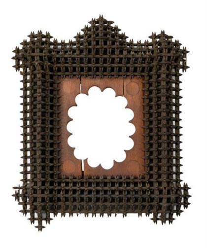 Crown of thorns tramp art