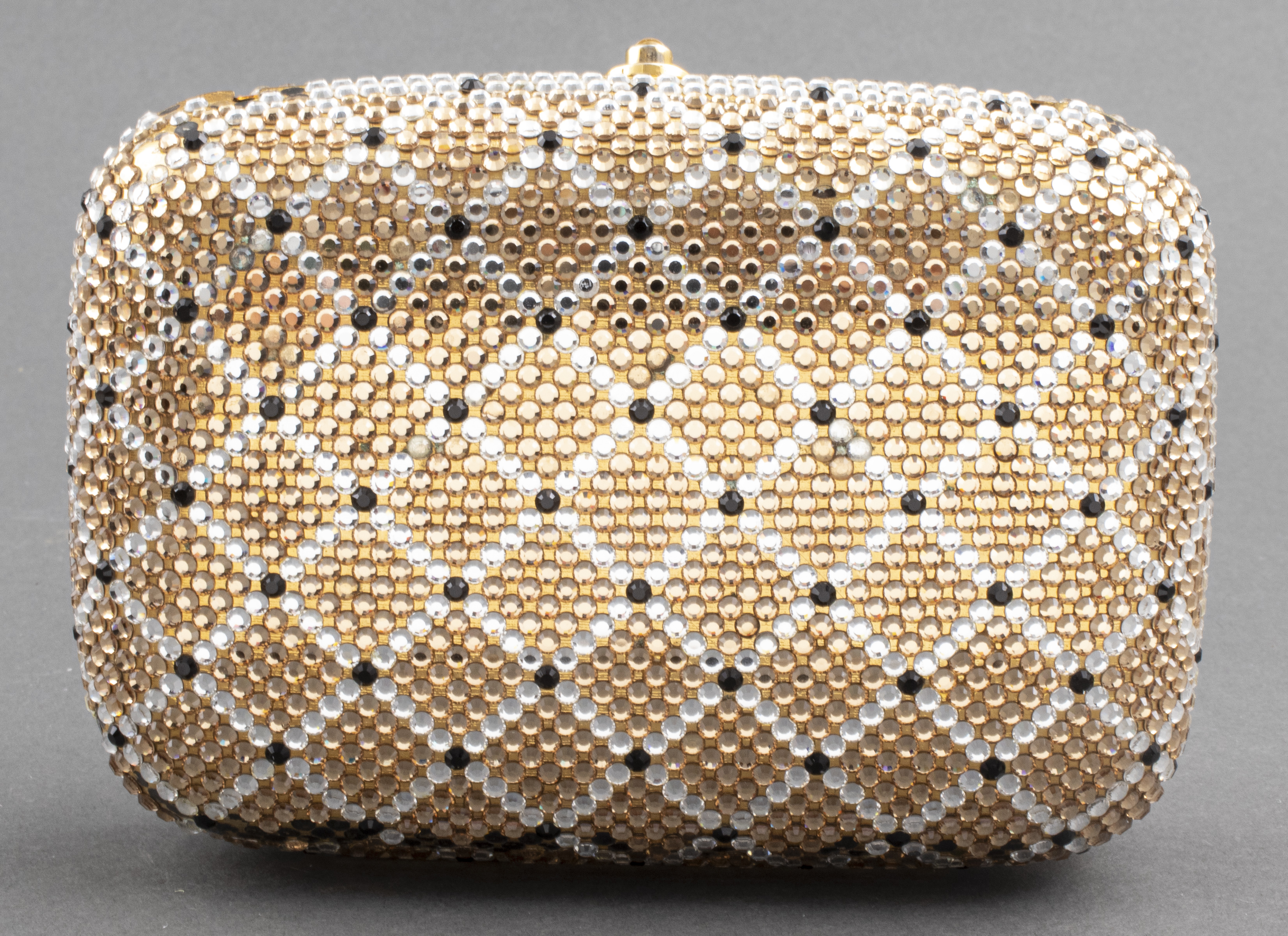 CRYSTAL LATTICE PATTERN