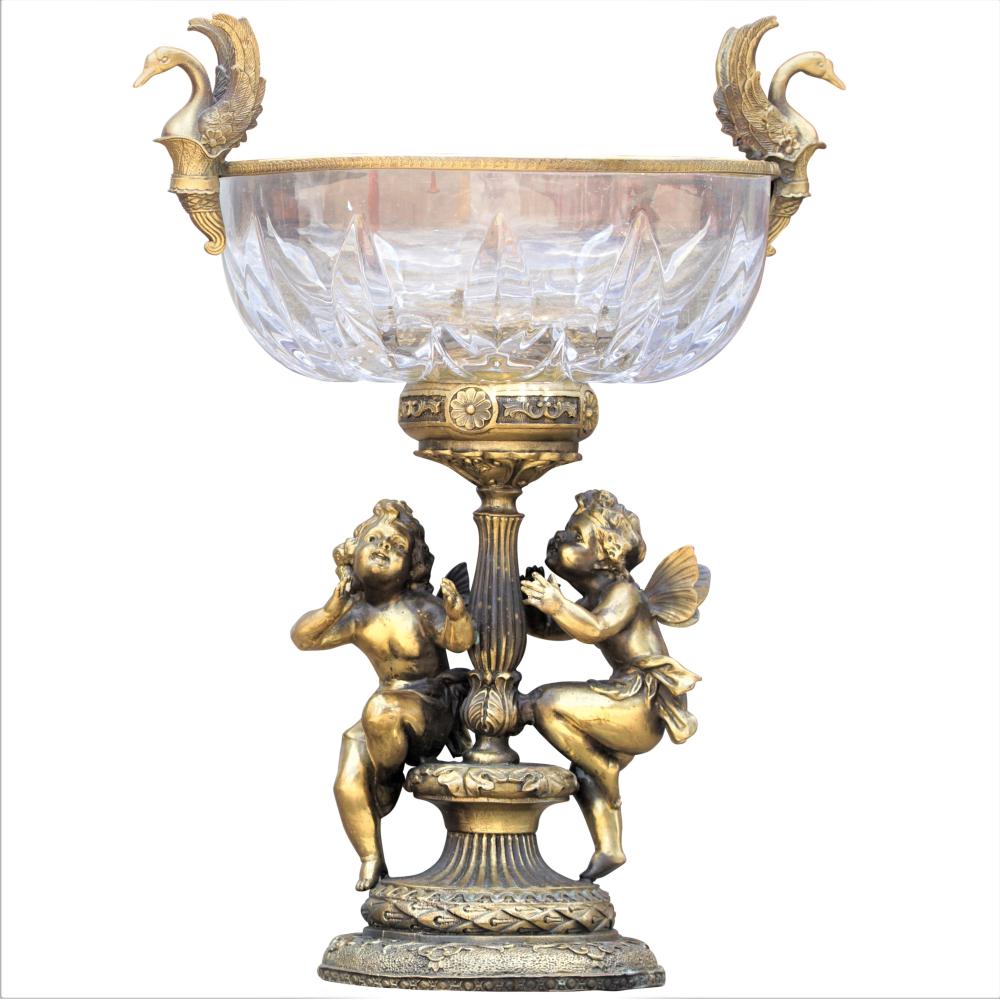 CRYSTAL PUTTI CENTERPIECECut