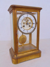 CRYSTAL REGULATOR WITH PENDULU