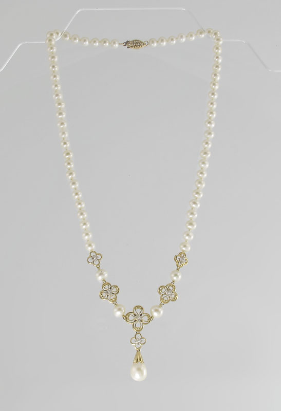 CULTURED PEARL & DIAMOND