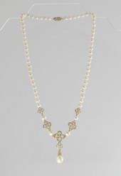 CULTURED PEARL & DIAMOND NECKL