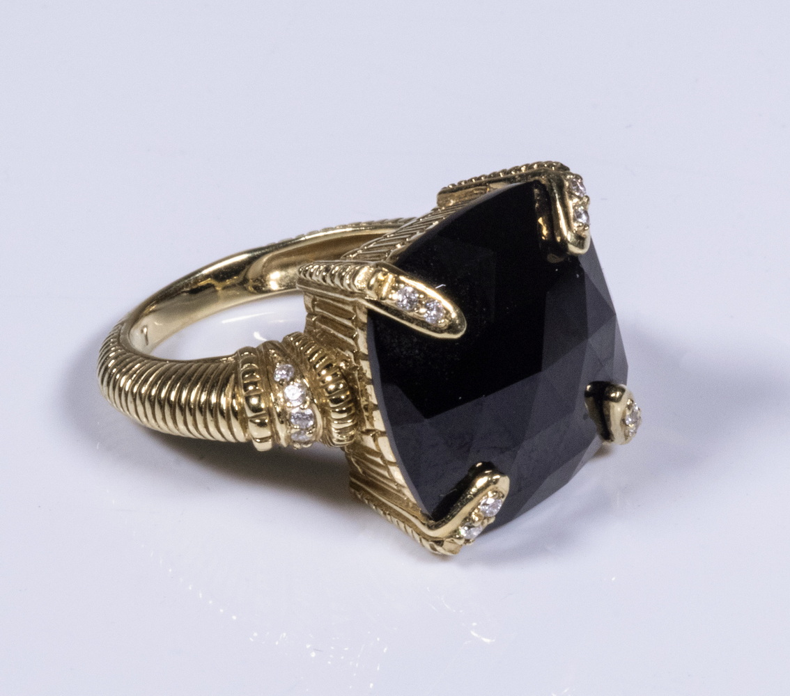 CUSTOM 18K GOLD DESIGNER RING